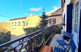 Pleasant Set Of 2 Village Houses Offering Main House Of 180 M2, Independent Gite Of 50 M2, Garage And Courtyard. Quiet Location Pleasant Set Of 2 Village Houses Offering Main House Of 180 M2, Independent Gite Of 50 M2, Garage And Courtyard. Quiet Location