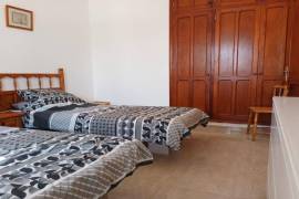 Two Bedroom Bungalow+ Private Parking