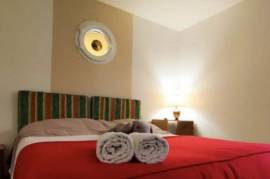 Modern Detached House with Garden Modern Detached House with Garden