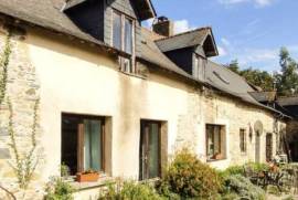 Detached Country House with Outbuildings and Land