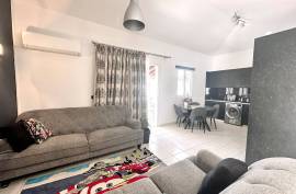 2 Bedroom Top Floor Apartment - Universal, Paphos