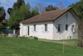 Single storey house for sale, 5 rooms - Castelnau-Magnoac 65230