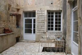 €161290 - Investment property in the centre of Ruffec