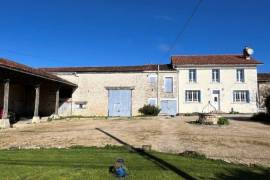 €297850 - Farmhouse with 4 Bedrooms, Outbuildings, 3 Acres and Swimming Pool