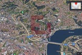 LAND WITH APPROVED PROJECT FOR HOUSE OF 3 FRENTES