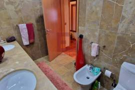 5 bedroom apartment, top floor, center of Vila Nova de Gaia