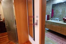 5 bedroom apartment, top floor, center of Vila Nova de Gaia