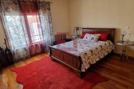 5 bedroom apartment, top floor, center of Vila Nova de Gaia