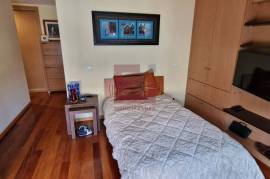 5 bedroom apartment, top floor, center of Vila Nova de Gaia