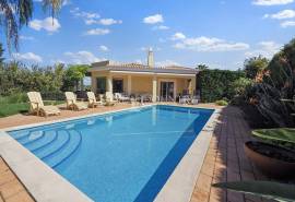 Carvoeiro – Stunning 4-bedroom villa on the golf course