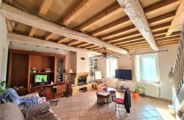 Pleasant Village House With 3 Bedrooms, Cellars, Terrace And Courtyard In A Sought-After Riverside Village