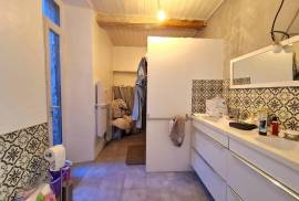Pleasant Village House With 3 Bedrooms, Cellars, Terrace And Courtyard In A Sought-After Riverside Village