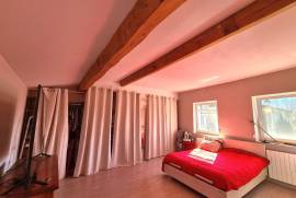 Pleasant Village House With 3 Bedrooms, Cellars, Terrace And Courtyard In A Sought-After Riverside Village