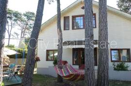 Detached house for rent in Jurmala, 180.00m2