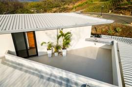 Casa Zoul: A Luxurious residence in the prestigious SENDEROS gated community of Tamarindo!