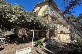 Traditional Hotel for sale in Pano Platres