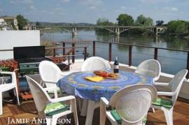 Townhouse with 5 Bedrooms and Magnificent River View - 33350
