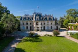 Beautiful vineyard estate with impressive chateau, overlooking the river with panoramic terrace and making a great income generating opportunity. This exciting prospect features approximately 35 ha ...
