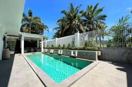 Villa for Sale with Pool
