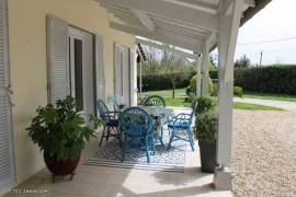 €234000 - Detached house on one level 5 minutes from Ruffec