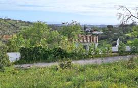 Rustic land of 2000m2 with views of the sea and countryside, located in Aroal, Boliqueime