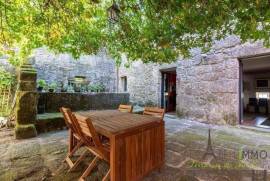 T6 family property, 546 m2 on 10,000 m2 / land, swimming pool and open views, Minho, Braga, Brunhais