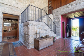 T6 family property, 546 m2 on 10,000 m2 / land, swimming pool and open views, Minho, Braga, Brunhais