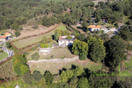T6 family property, 546 m2 on 10,000 m2 / land, swimming pool and open views, Minho, Braga, Brunhais