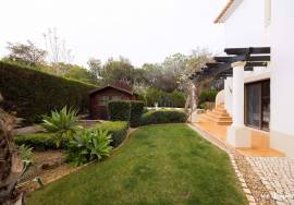 Family villa with private pool close to Burgau