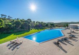 Hotel-Managed T1 First Floor Apartment for Sale near Portimao Race Track