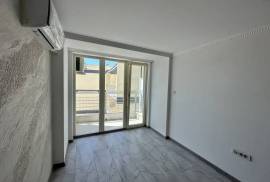 Turn-key finished apartments in Sol e Ma...