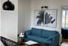 Charming and light-filled 2-room apartment Paris 3rd arrondissement