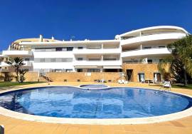 Spacious 3 Bedroom Apartment Close to the Beach