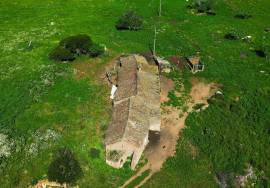 21 hectare farm 3.5 km from Praia da Luz and Burgau, with hotel/resort project