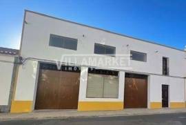 Stall store intended for commercial space with 144 m2 located in Amareleja in the municipality of Moura