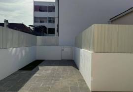 Single Story-house T1 Pinhal Novo with patio