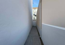 House T1 Pinhal Novo with patio