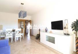 Pleasant 2 bedroom apartment near the beach between Vilamoura & Albufeira, Algarve