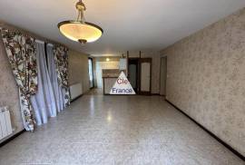 Detached Country House with Garden