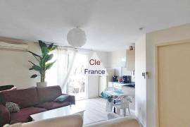 Perpignan Apartment with Terrace and Open View