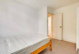 2 bed flat to rent Bouverie Road, London N16