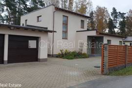 Detached house for rent in Riga district, 248.00m2
