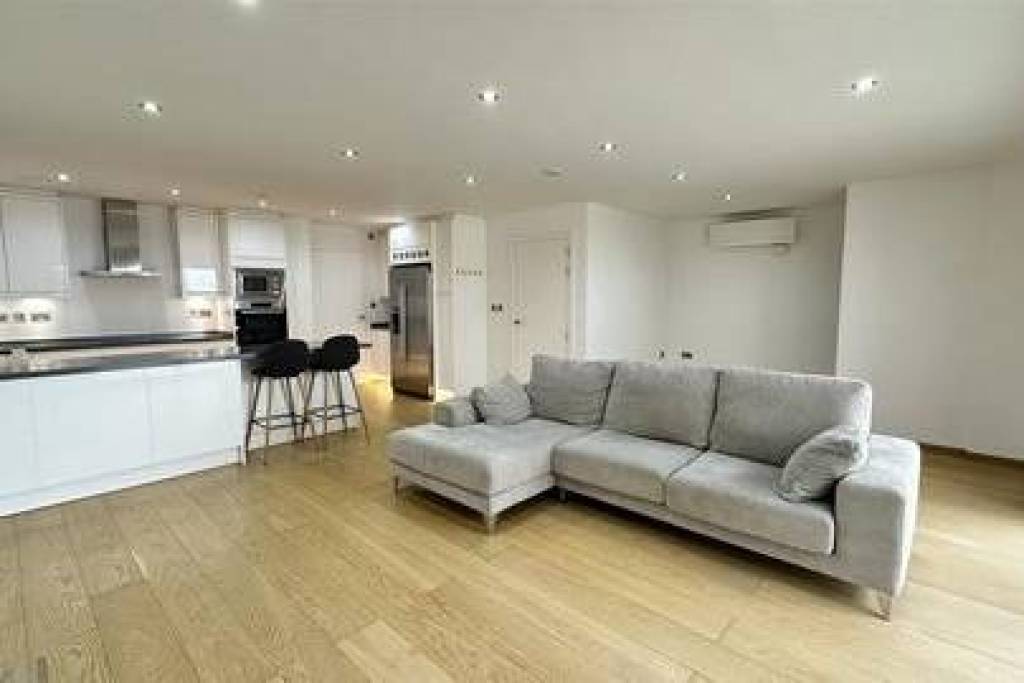 Lovely 1 bedroom apartment in Prince Edward's Gate, Gibraltar