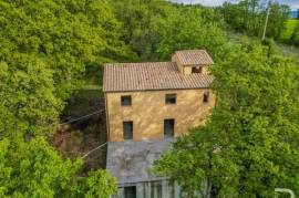 Farmhouse/Rustico - Sorano. Rustico in the middle of greenery