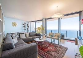 3 bedroom villa with pool and sea view