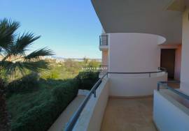 2 bedroom apartment with garage and swimming pool