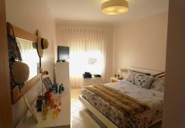 2 bedroom apartment with garage and swimming pool