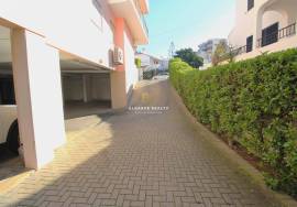 2 bedroom apartment with garage and swimming pool