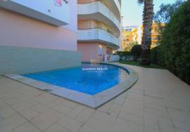 2 bedroom apartment with garage and swimming pool