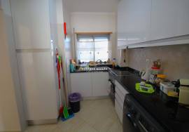 2 bedroom apartment with garage and swimming pool